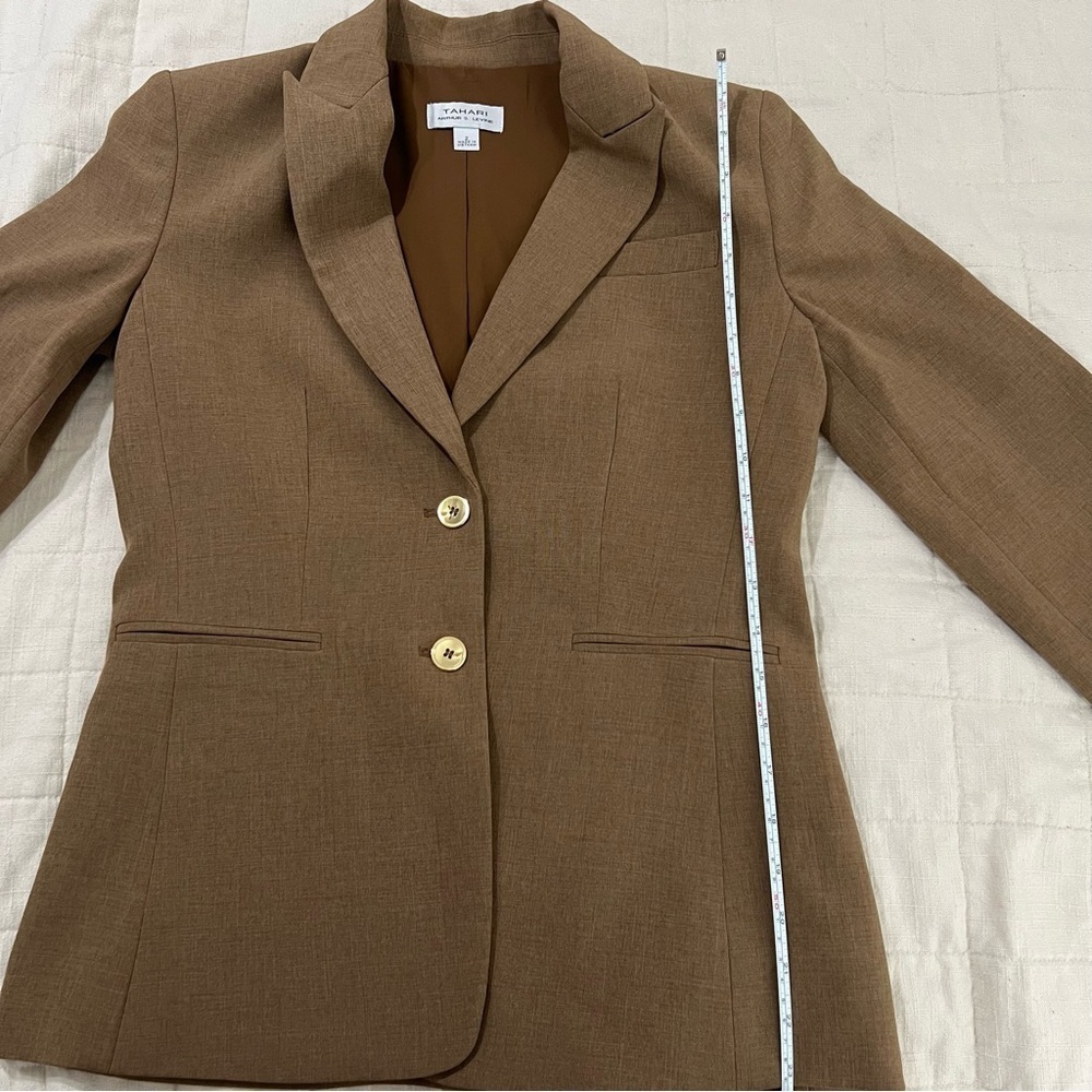 Tahari Arthur S. Levine Blazer Jacket Tan Brown Size 2 - Picture 9 of 10